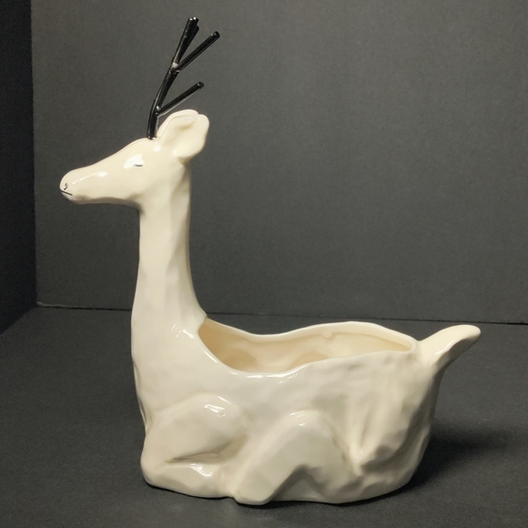 CERAMIC FIGURINE Other - PLANTER